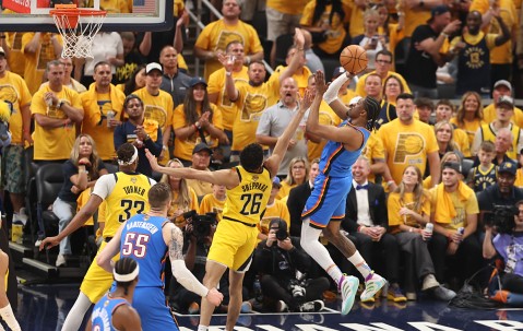 开云体育APP下载-风云突变！洛杉矶湖人赛前绝杀压哨，意甲版图或变，话题不断，训练强度明显提升的简单介绍