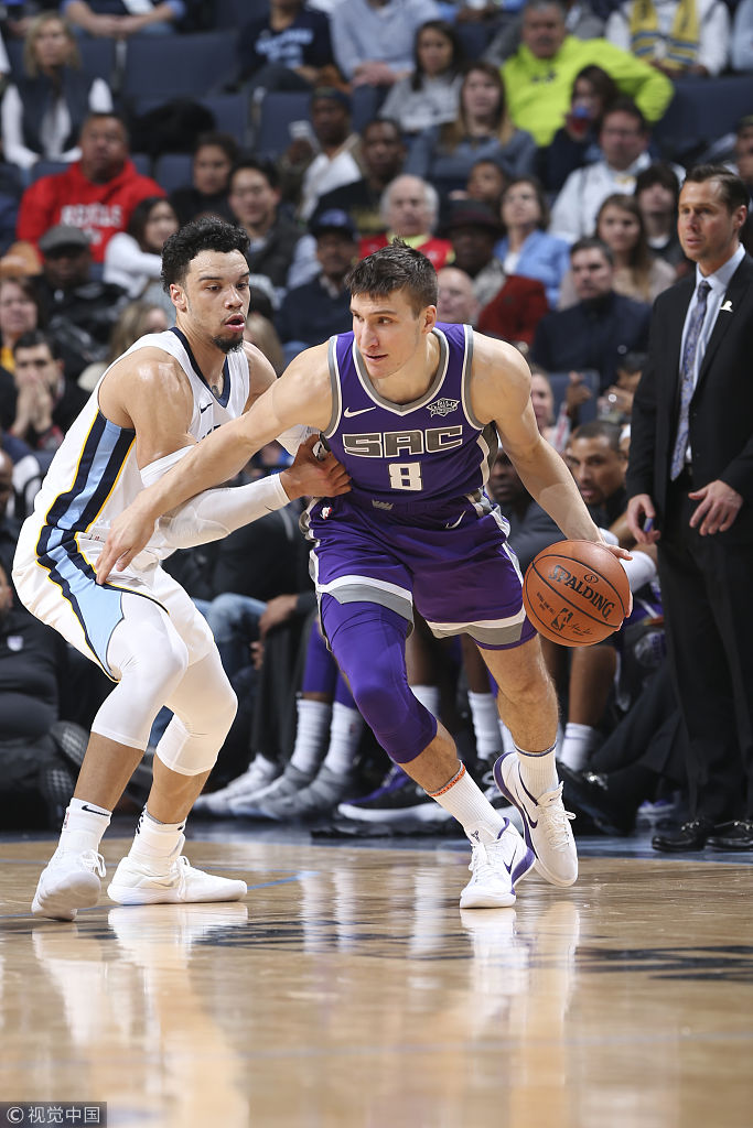 关键时刻萨克拉门托国王调整名单以备CBA常规赛；止住颓势环节打磨；态度坚定；轮换策略成焦点的简单介绍